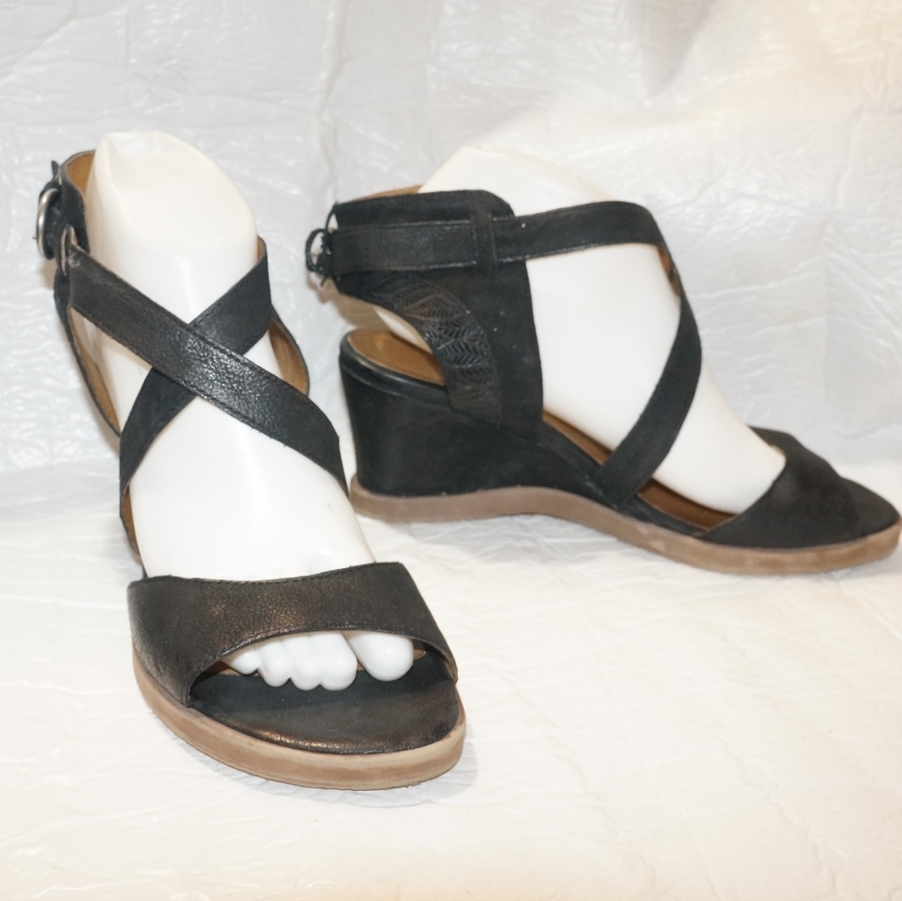 Miz Mooz Black Strappy Wedge Sandals - Picture 9 of 10